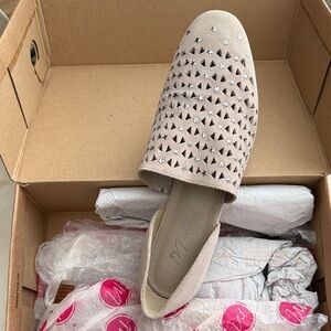 Women's Matisse Anthropologie Grey/Gris Slip-On Loafers, size 8